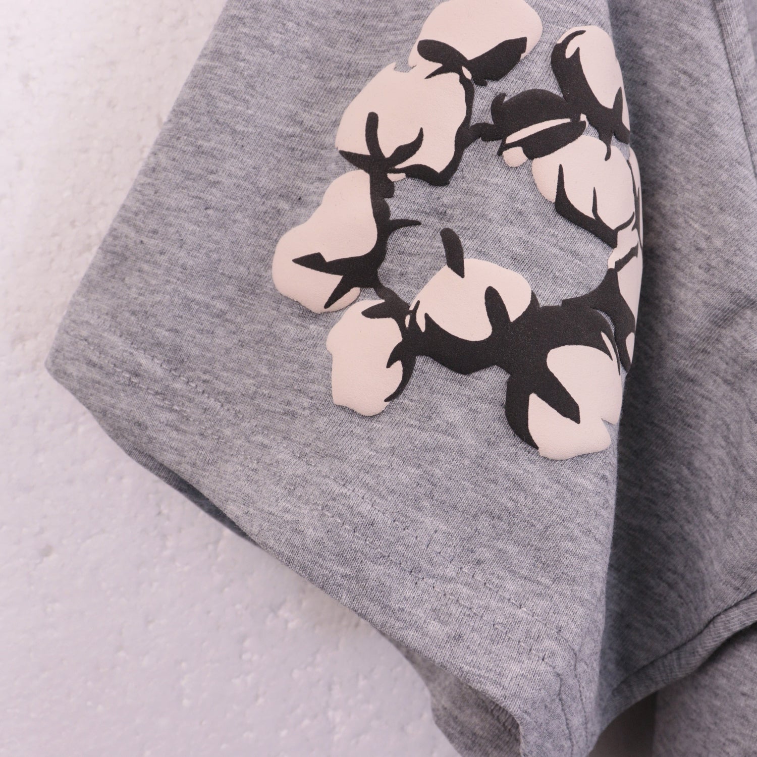 DENIM TEARS  T-shirt  2666