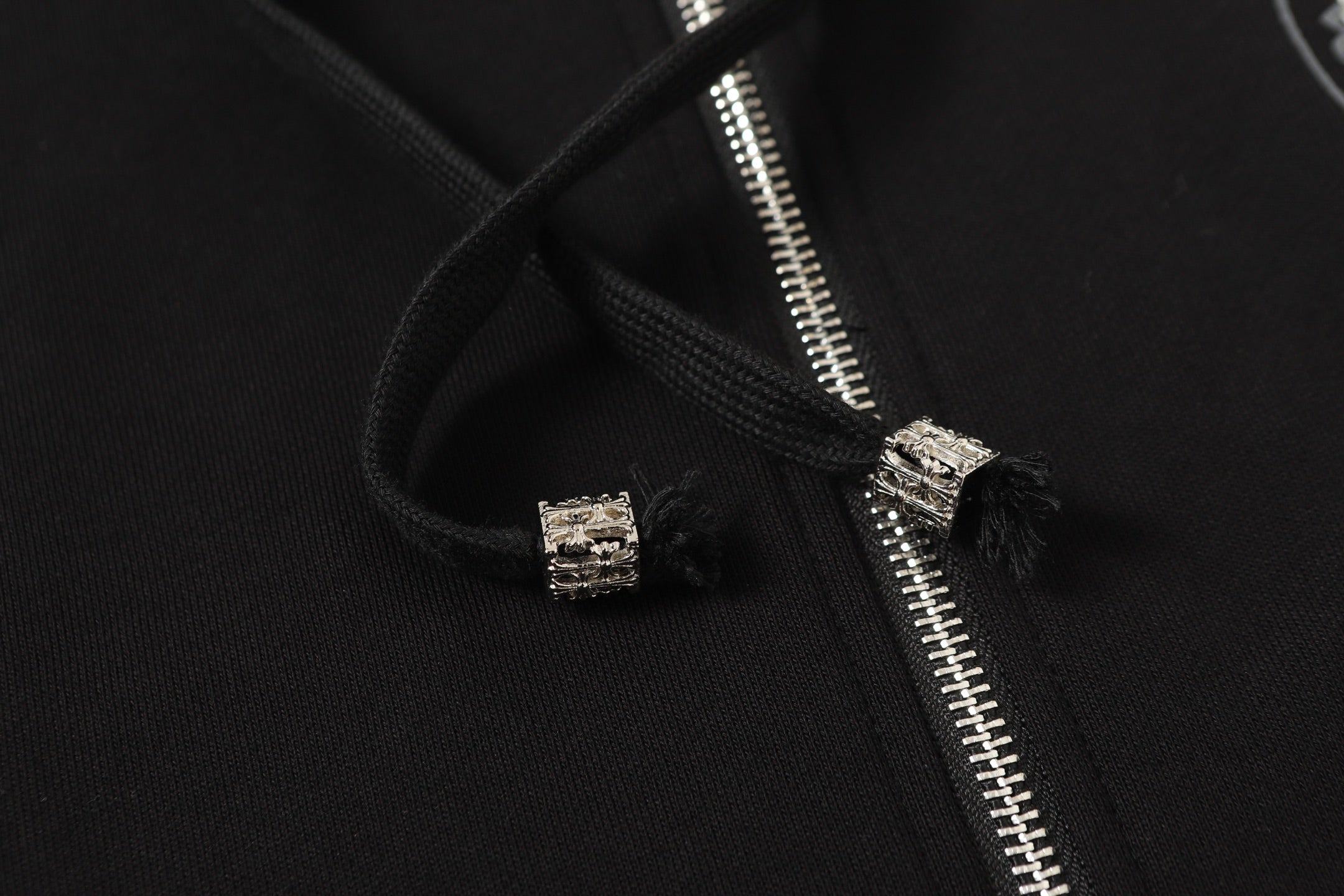 Rhinestone Horseshoe Hoodie - Black Gothic Streetwear Sweatshirt 2601